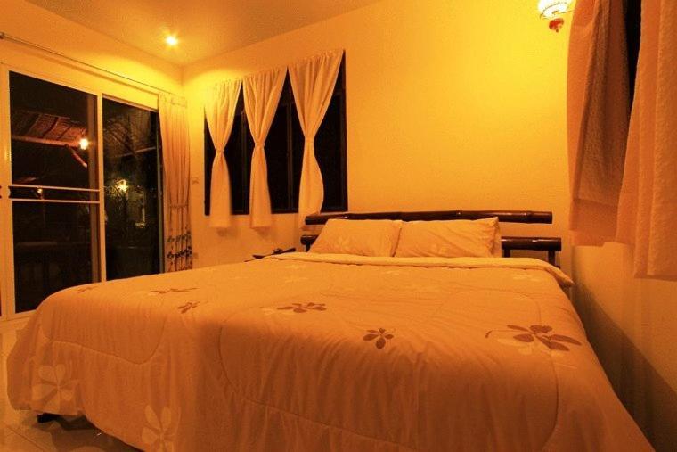 Hapla Beach Cottage Koh Kho Khao Island Room photo